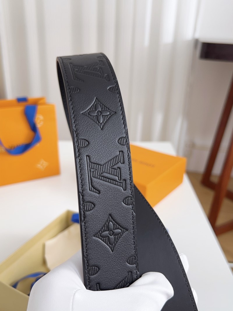 l0vis Vvtt0n belts